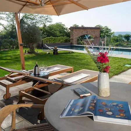 Domus In Cauda - Pool Langhe View - Free Parking & Wi-fi Apartamento Verduno