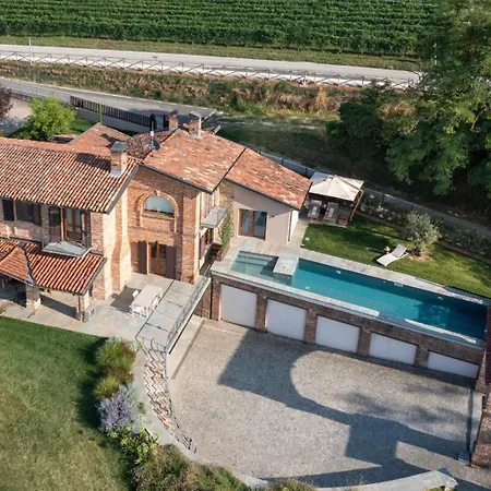 Domus In Cauda - Pool Langhe View - Free Parking & Wi-fi Apartamento *