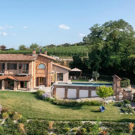 Domus In Cauda - Pool Langhe View - Free Parking & Wi-fi Apartamento Verduno