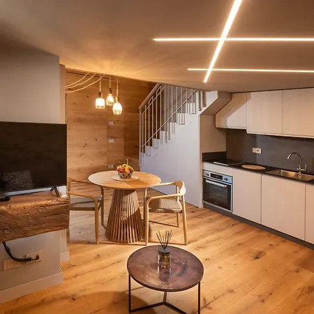 Domus In Cauda - Pool Langhe View - Free Parking & Wi-fi Verduno