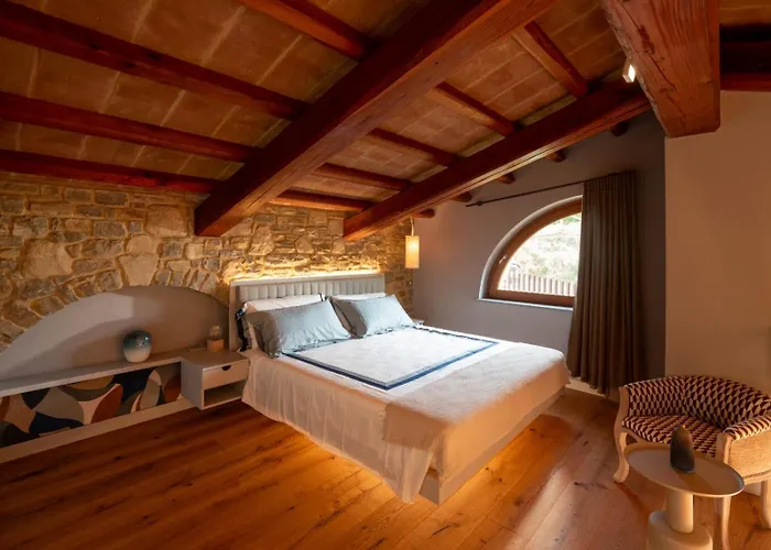 Domus In Cauda - Pool Langhe View - Free Parking & Wi-fi *