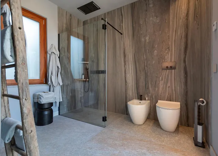 Domus In Cauda - Pool Langhe View - Free Parking & Wi-fi Verduno